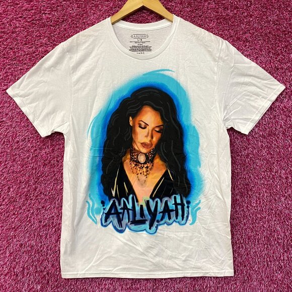 Aaliyah Queen of RnB Airbrush Music Tshirt Size Large - Picture 1 of 4